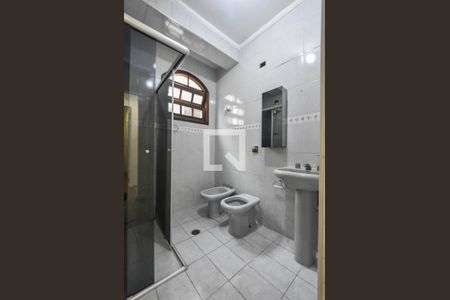 Casa à venda com 219m², 4 quartos e 2 vagasBanheiro 02