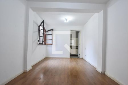 Casa à venda com 219m², 4 quartos e 2 vagasSuíte 01