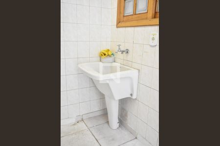 Casa à venda com 219m², 4 quartos e 2 vagasLavanderia 