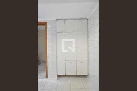 Casa à venda com 219m², 4 quartos e 2 vagasLavanderia 