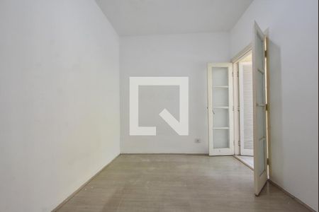 Casa à venda com 219m², 4 quartos e 2 vagasQuarto 04