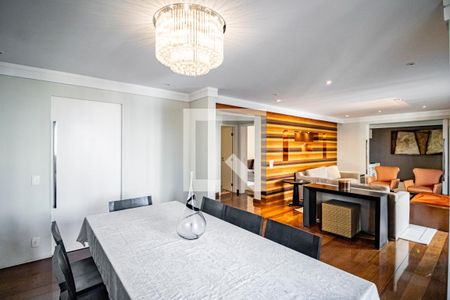 Apartamento à venda com 211m², 3 quartos e 4 vagas Apartamento à venda com 211m², 3 quartos e 4 vagasSala