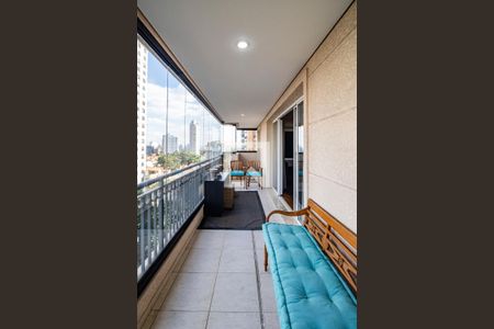 Apartamento à venda com 211m², 3 quartos e 4 vagas Apartamento à venda com 211m², 3 quartos e 4 vagasVaranda da Sala