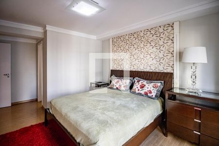 Apartamento à venda com 211m², 3 quartos e 4 vagas Apartamento à venda com 211m², 3 quartos e 4 vagasQuarto 03 Suíte