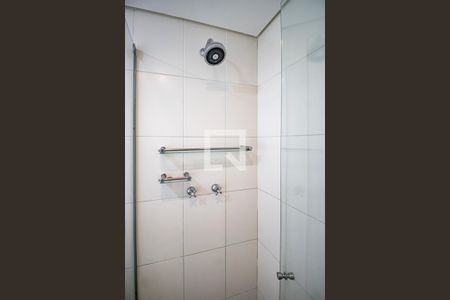 Apartamento à venda com 211m², 3 quartos e 4 vagas Apartamento à venda com 211m², 3 quartos e 4 vagasBanheiro da Suíte 03 - Chuveiro