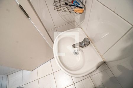 Apartamento à venda com 211m², 3 quartos e 4 vagas Apartamento à venda com 211m², 3 quartos e 4 vagasBanheiro de Serviço - Torneira