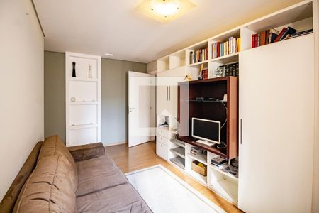 Apartamento à venda com 211m², 3 quartos e 4 vagas Apartamento à venda com 211m², 3 quartos e 4 vagasSala de TV