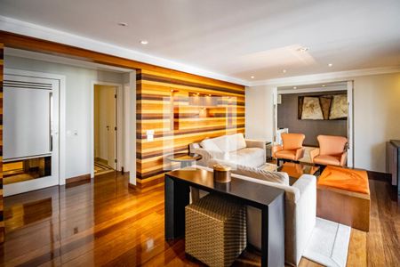 Apartamento à venda com 211m², 3 quartos e 4 vagas Apartamento à venda com 211m², 3 quartos e 4 vagasSala