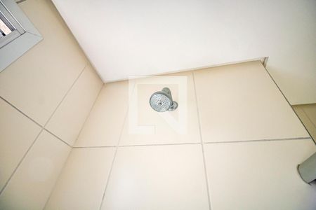 Apartamento à venda com 211m², 3 quartos e 4 vagas Apartamento à venda com 211m², 3 quartos e 4 vagasBanheiro da Suíte 01 - Chuveiro