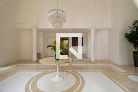 Apartamento à venda com 211m², 3 quartos e 4 vagas Apartamento à venda com 211m², 3 quartos e 4 vagasHall de Entrada