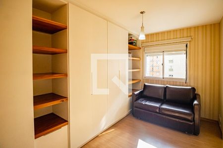 Apartamento à venda com 211m², 3 quartos e 4 vagas Apartamento à venda com 211m², 3 quartos e 4 vagasQuarto 01 Suíte