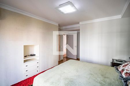 Apartamento à venda com 211m², 3 quartos e 4 vagas Apartamento à venda com 211m², 3 quartos e 4 vagasQuarto 03 Suíte