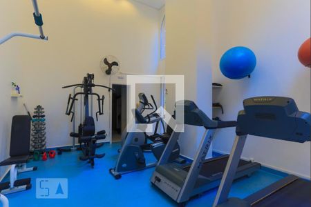 Apartamento à venda com 211m², 3 quartos e 4 vagas Apartamento à venda com 211m², 3 quartos e 4 vagasÁrea comum - Academia