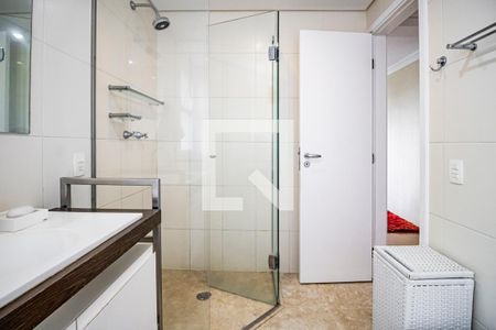 Apartamento à venda com 211m², 3 quartos e 4 vagas Apartamento à venda com 211m², 3 quartos e 4 vagasBanheiro da Suíte 03