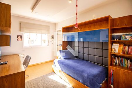 Apartamento à venda com 211m², 3 quartos e 4 vagas Apartamento à venda com 211m², 3 quartos e 4 vagasQuarto 02 Suíte