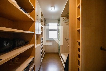 Apartamento à venda com 211m², 3 quartos e 4 vagas Apartamento à venda com 211m², 3 quartos e 4 vagasQuarto 03 Suíte - Closet