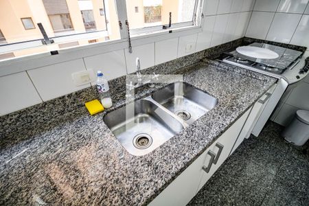Apartamento à venda com 211m², 3 quartos e 4 vagas Apartamento à venda com 211m², 3 quartos e 4 vagasCozinha - Torneira