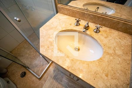 Apartamento à venda com 211m², 3 quartos e 4 vagas Apartamento à venda com 211m², 3 quartos e 4 vagasBanheiro da Suíte 02 - Torneira