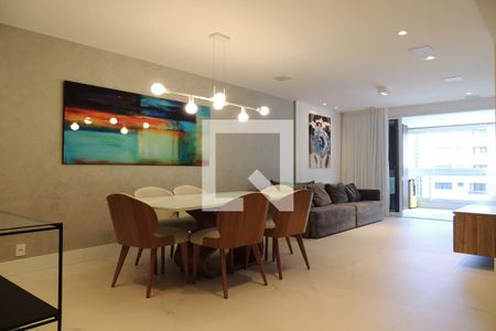Apartamento para alugar com 117m², 3 quartos e 2 vagasSala