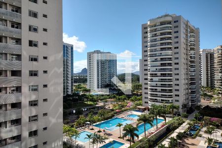 Apartamento para alugar com 117m², 3 quartos e 2 vagas Apartamento para alugar com 117m², 3 quartos e 2 vagasÁrea comum - Piscina