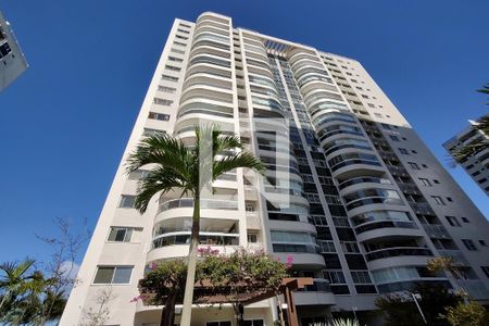 Fachada do bloco de apartamento para alugar com 3 quartos, 117m² em Barra da Tijuca, Rio de Janeiro