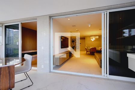 Apartamento para alugar com 117m², 3 quartos e 2 vagas Apartamento para alugar com 117m², 3 quartos e 2 vagasVaranda da Sala