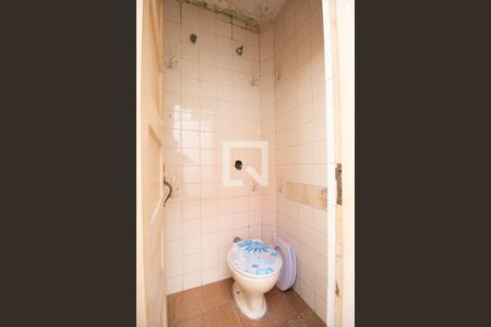 Casa para alugar com 120m², 2 quartos e 1 vagaÁrea de Serviço - Banheiro