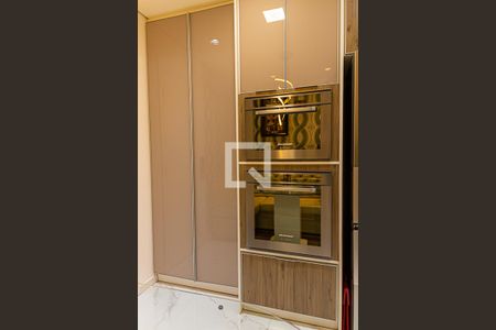 Cozinha  de apartamento à venda com 2 quartos, 56m² em Bela Vista, São Paulo