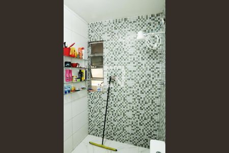 Apartamento à venda com 105m², 2 quartos e sem vaga Apartamento à venda com 105m², 2 quartos e sem vagaBanheiro