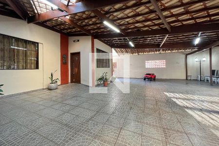 Casa à venda com 209m², 3 quartos e 6 vagasGaragem