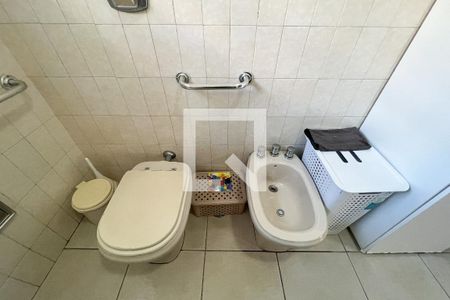 Casa à venda com 209m², 3 quartos e 6 vagasBanheiro do Quarto 3