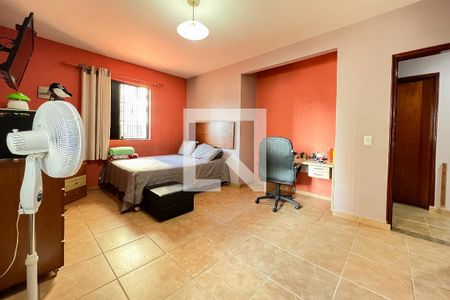 Casa à venda com 209m², 3 quartos e 6 vagasQuarto 2