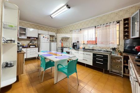 Casa à venda com 209m², 3 quartos e 6 vagasCozinha