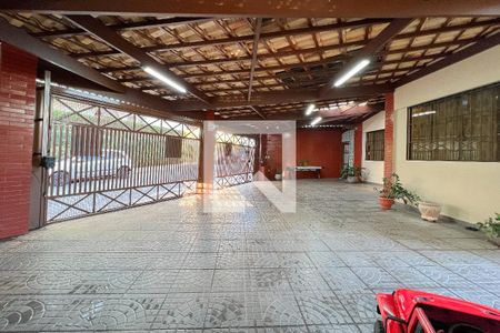 Casa à venda com 209m², 3 quartos e 6 vagasGaragem