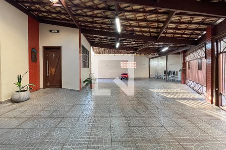 Casa à venda com 209m², 3 quartos e 6 vagasGaragem