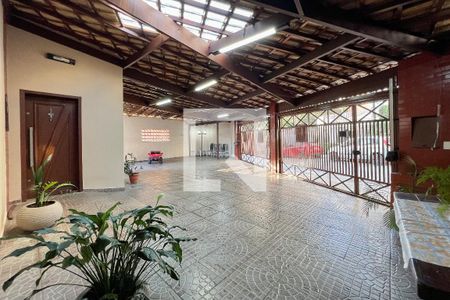 Casa à venda com 209m², 3 quartos e 6 vagasGaragem