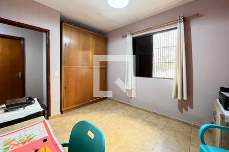 Casa à venda com 209m², 3 quartos e 6 vagasQuarto 1