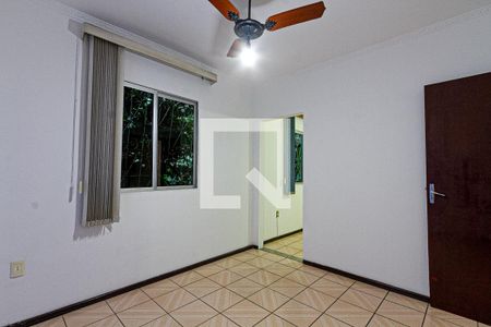 Quarto 2 de apartamento para alugar com 2 quartos, 70m² em Barreiros, São José