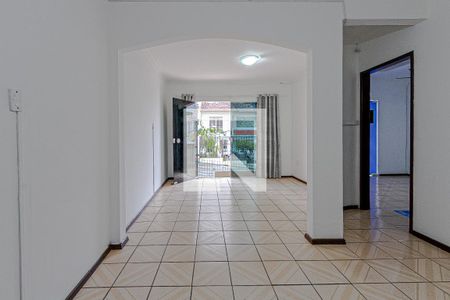 Sala de apartamento para alugar com 2 quartos, 70m² em Barreiros, São José