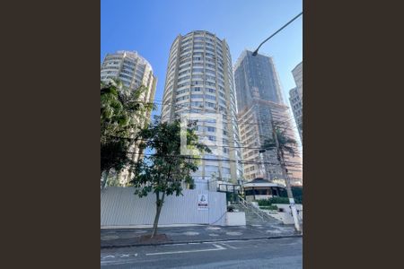 Apartamento à venda com 178m², 3 quartos e 2 vagasFachada