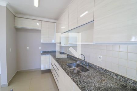 Apartamento à venda com 190m², 3 quartos e 2 vagas Apartamento à venda com 190m², 3 quartos e 2 vagasCozinha e Área de Serviço