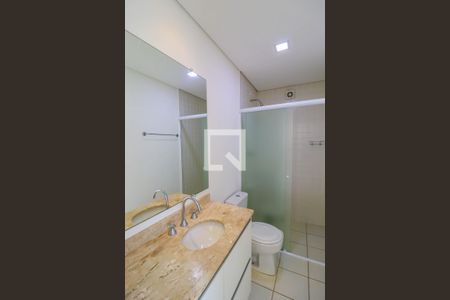 Apartamento à venda com 190m², 3 quartos e 2 vagas Apartamento à venda com 190m², 3 quartos e 2 vagasBanheiro 2