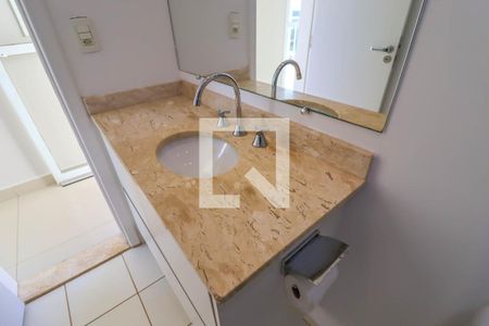 Apartamento à venda com 190m², 3 quartos e 2 vagas Apartamento à venda com 190m², 3 quartos e 2 vagasBanheiro 2