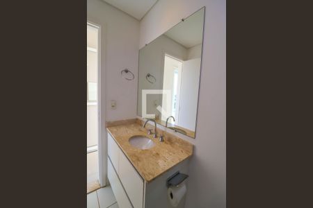 Apartamento à venda com 190m², 3 quartos e 2 vagas Apartamento à venda com 190m², 3 quartos e 2 vagasBanheiro 2