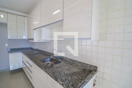 Apartamento à venda com 190m², 3 quartos e 2 vagas Apartamento à venda com 190m², 3 quartos e 2 vagasCozinha e Área de Serviço
