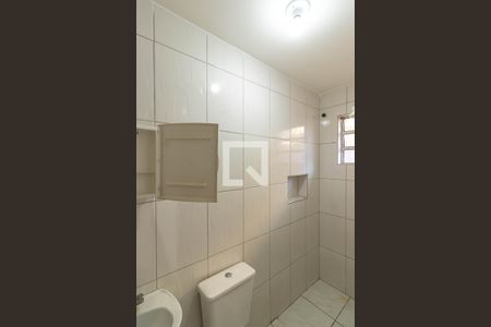 Banheiro de casa para alugar com 1 quarto, 35m² em Vila Penteado, São Paulo