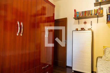 Casa à venda com 100m², 3 quartos e 2 vagasQuarto 2