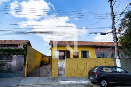 Casa à venda com 100m², 3 quartos e 2 vagasFachada
