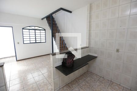 Cozinha de casa para alugar com 1 quarto, 80m² em Califórnia, Belo Horizonte