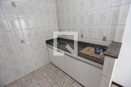 Cozinha de casa para alugar com 1 quarto, 80m² em Califórnia, Belo Horizonte